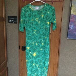 NWT LuLaRoe Women’s Sz. S “Julia” S/S Dress